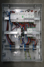 Coffret AC - SCHNEIDER - 3 à 6KW avec BackUp - 1 onduleur Triphasé - Résidentiel - 300mA